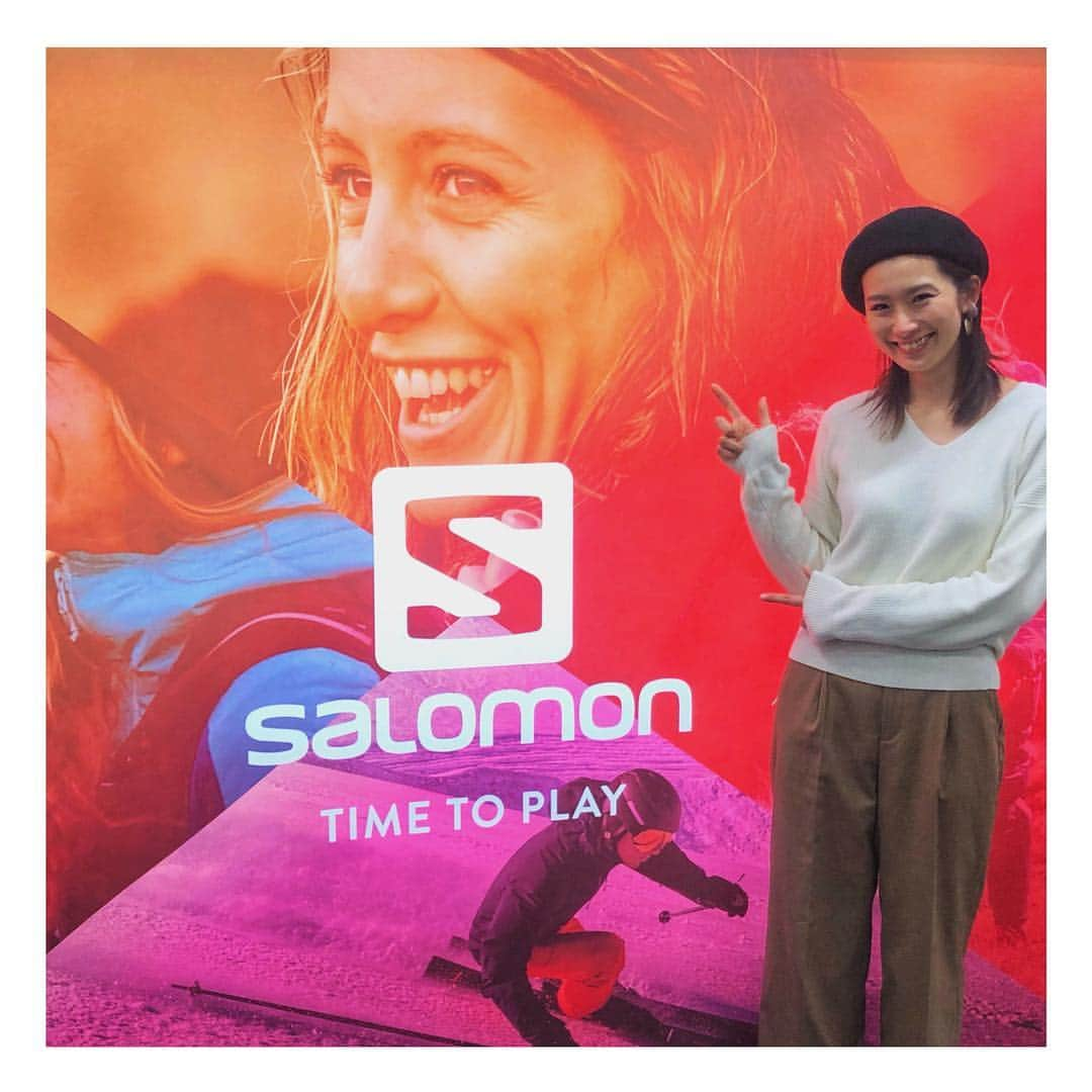 矢原里夏さんのインスタグラム写真 - (矢原里夏Instagram)「SALOMON 2019FW exhibition. マネージャーさんと行ってきました☺︎たくさん選ばせてもらって、そして凄く楽しみな事が増えました🐫 . 写真2枚目、疲れを軽減するインナーだって！遠赤外線効果付いてるんだって！すごっ！ . . #salomon #run #running #marathon #ultramarathon #trail marathon #サロモン #ランニング #マラソン #トレイルランニング #スポーツ #ダイエット」1月24日 12時09分 - rika_yahara