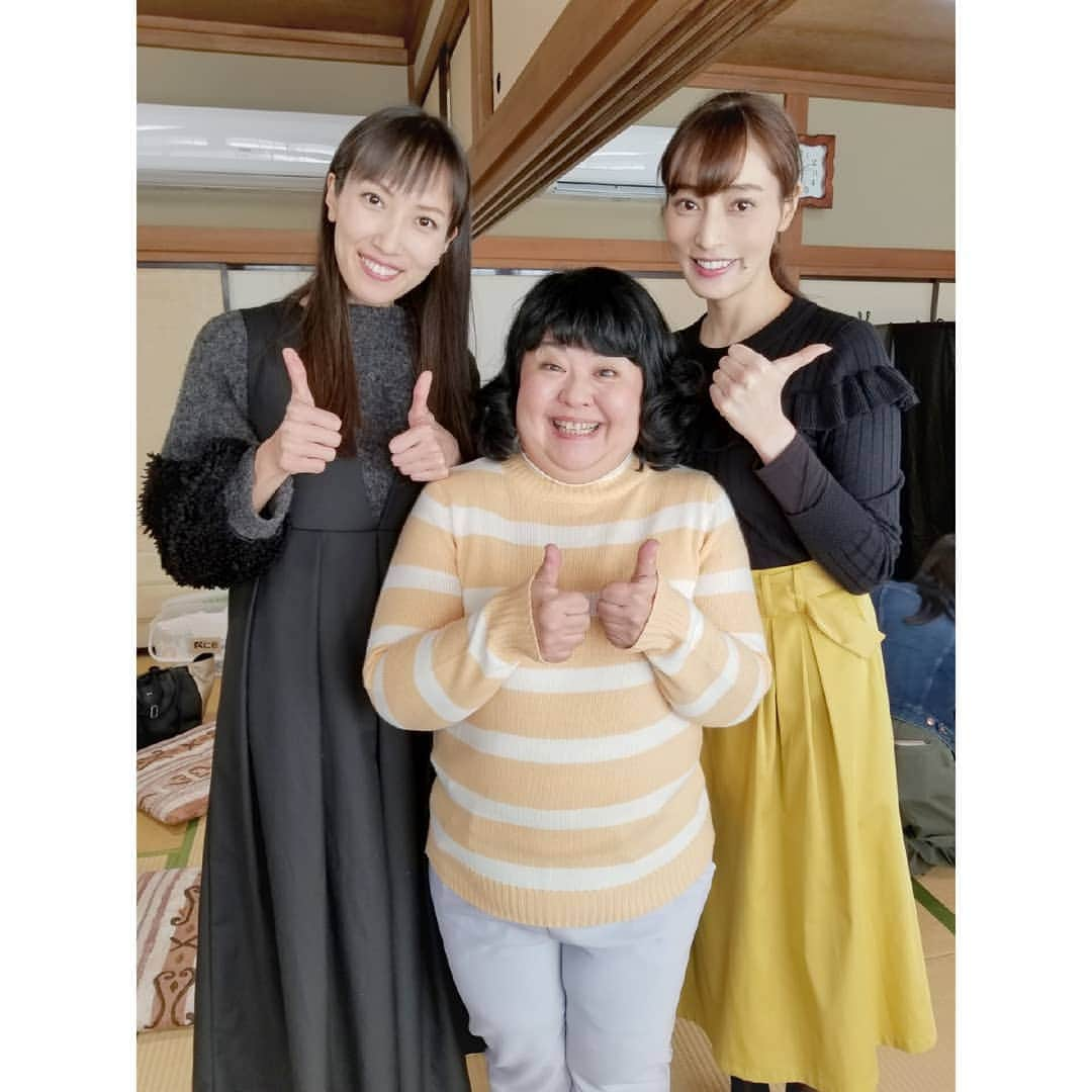 池田夏希さんのインスタグラム写真 - (池田夏希Instagram)「CX『痛快TV スカッとジャパン』のショートドラマでご一緒した、斉藤こず恵さんと夏美沙和さんと😉💕 . お二人ともとても気さくで優しくて、終始楽しく撮影できました🙌 ありがとうございました😊✨ . #cx #フジテレビ #痛快tvスカッとジャパン #スカッとジャパン #ショートドラマ #共演したお二人と #斉藤こず恵 さん #夏美沙和 さん #楽しい現場でした #私の腕のヒートテックが気になる #はみ出すぎ 笑」1月24日 15時36分 - natsukiikeda624