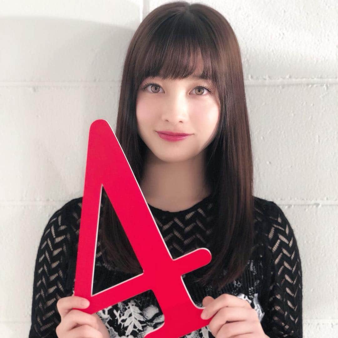 橋本環奈さんのインスタグラム写真 - (橋本環奈Instagram)「こんにちは！環奈MGです。  明日はいよいよ「十二人の死にたい子どもたち」の公開日ですね！  是非劇場にてご覧下さい！  #橋本環奈 #橋本環奈マネージャー #十二人の死にたい子どもたち #廃病院集合 #しにたい12」1月24日 16時27分 - kannahashimoto.mg