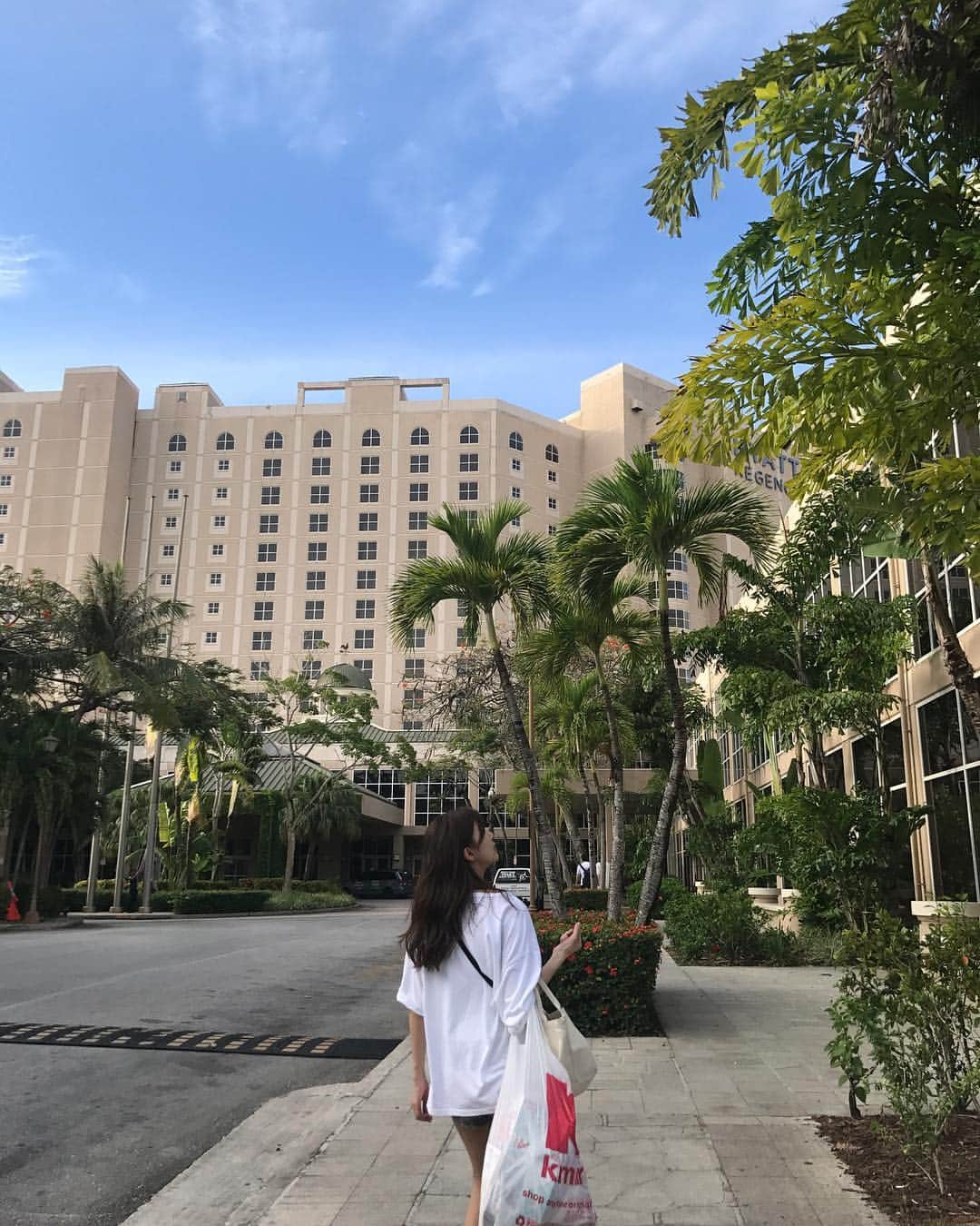赤谷奈緒子のインスタグラム：「昨日からグアム💕 . . #旅行 #여행 #グアム #Guam #2回目のグアム😌 #暑くて幸せ♡ #ゆっくりご飯写真載せていこう💕」