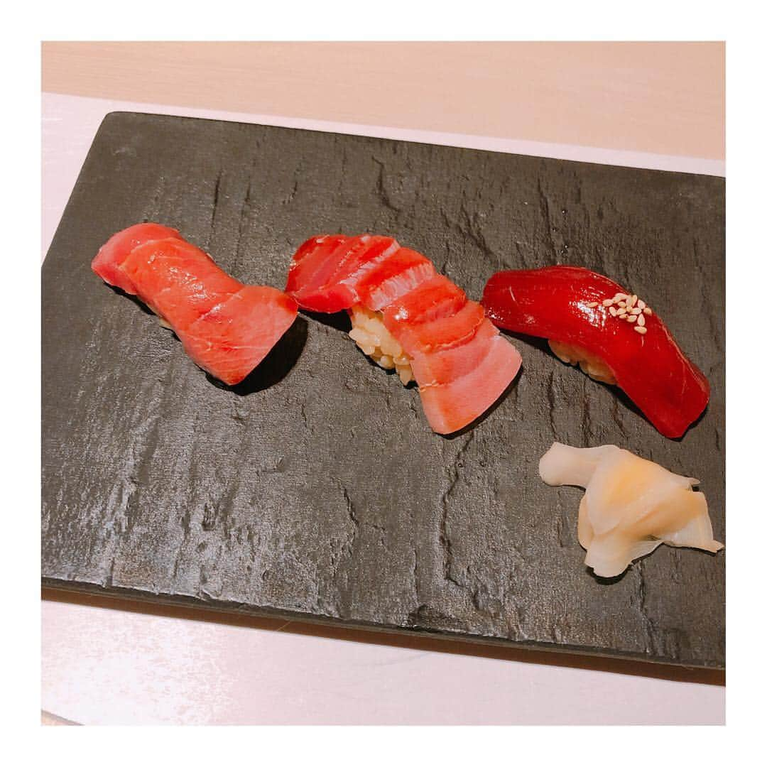 佐野ひなこさんのインスタグラム写真 - (佐野ひなこInstagram)「お寿司大好き #づけ #中トロ #大トロ 🍣 #ひなグルメ」1月24日 17時40分 - hinako_sano