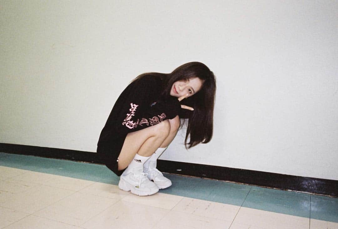 ジスさんのインスタグラム写真 - (ジスInstagram)「#blackpink2019worldtourwithkia#inyourarea#📸#film」1月24日 21時11分 - sooyaaa__