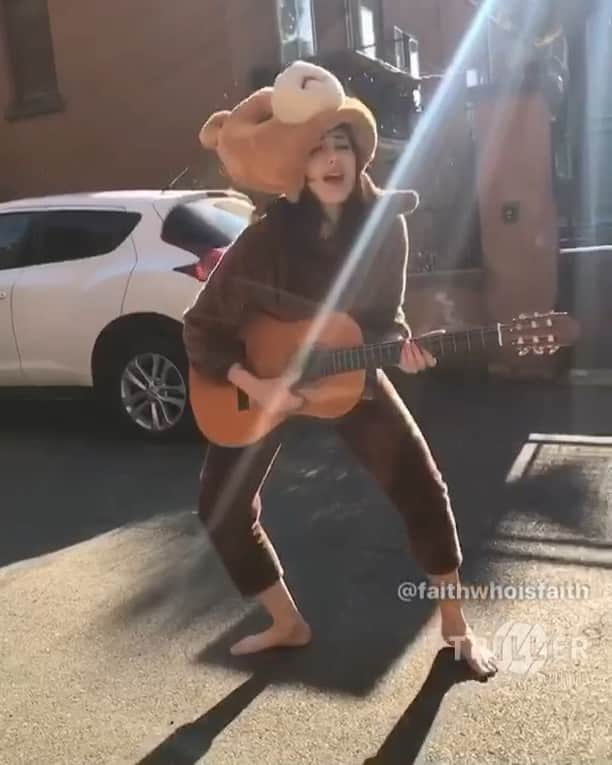 Greta Menchiのインスタグラム：「danza interpretativa」
