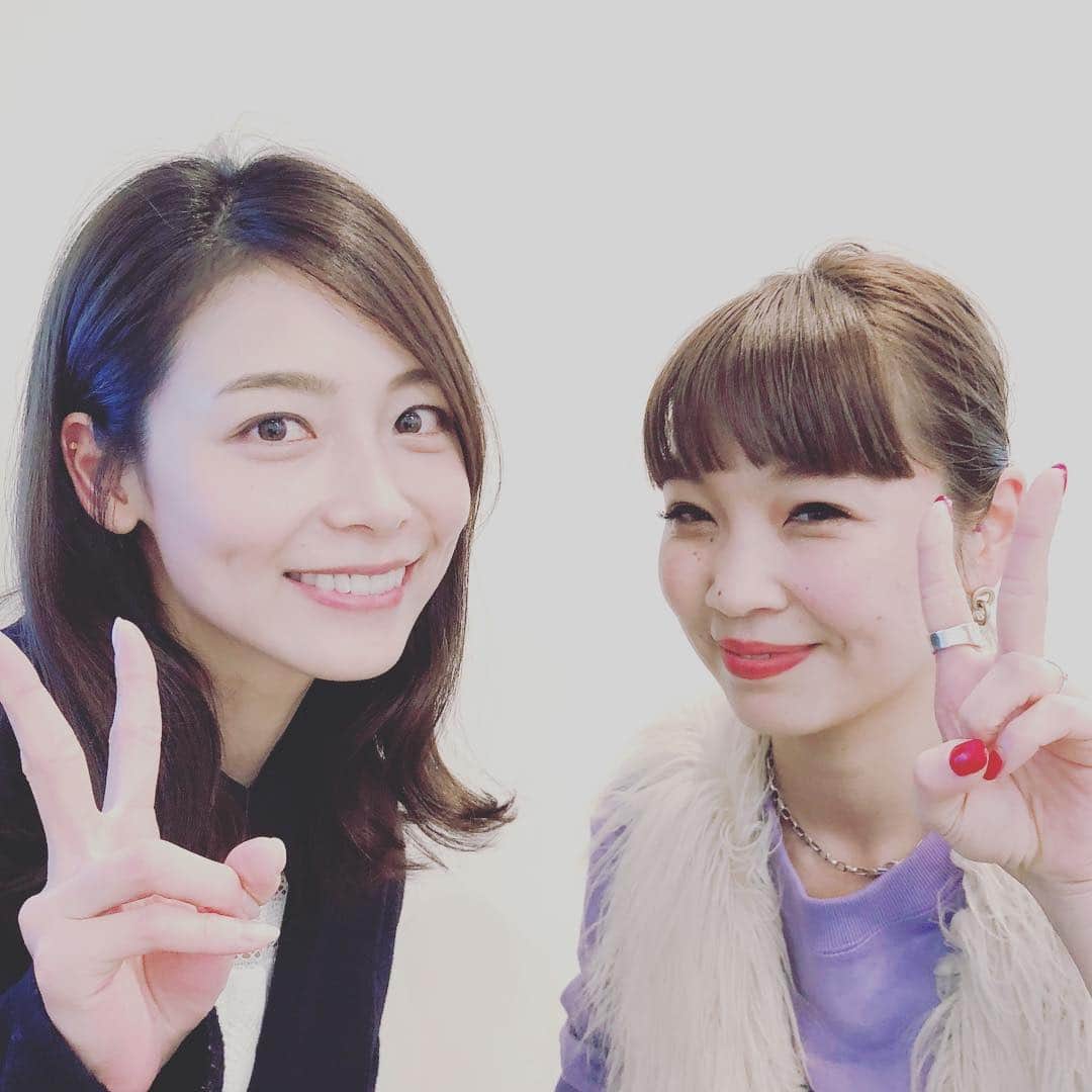 相武紗季のインスタグラム：「そして最近、美容院のトリートメントをうけて髪の毛を育てています！産後の切れ毛とかクセがやっと少しおさまったので、これ以上きれないように頑張るぞ💪#1時間半のリフレッシュ#髪の毛綺麗になるといいなあ#belle銀座5丁目店 @yui.0623」