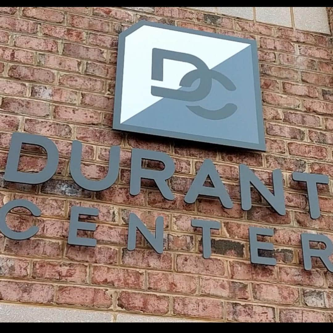 ケビン・デュラントさんのインスタグラム写真 - (ケビン・デュラントInstagram)「Amazing night back in PG County to launch @durantcenter. Let’s go class of 2026 @collegetrack @35ventures」1月24日 23時22分 - easymoneysniper