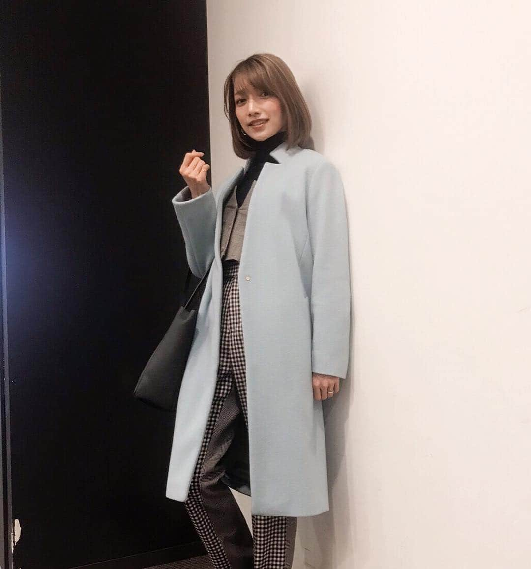 後藤真希さんのインスタグラム写真 - (後藤真希Instagram)「#まきふく モノトーン多い冬に明るめのブルーコートを。  #coat #qualite @qualite_official」1月24日 23時33分 - goto_maki923