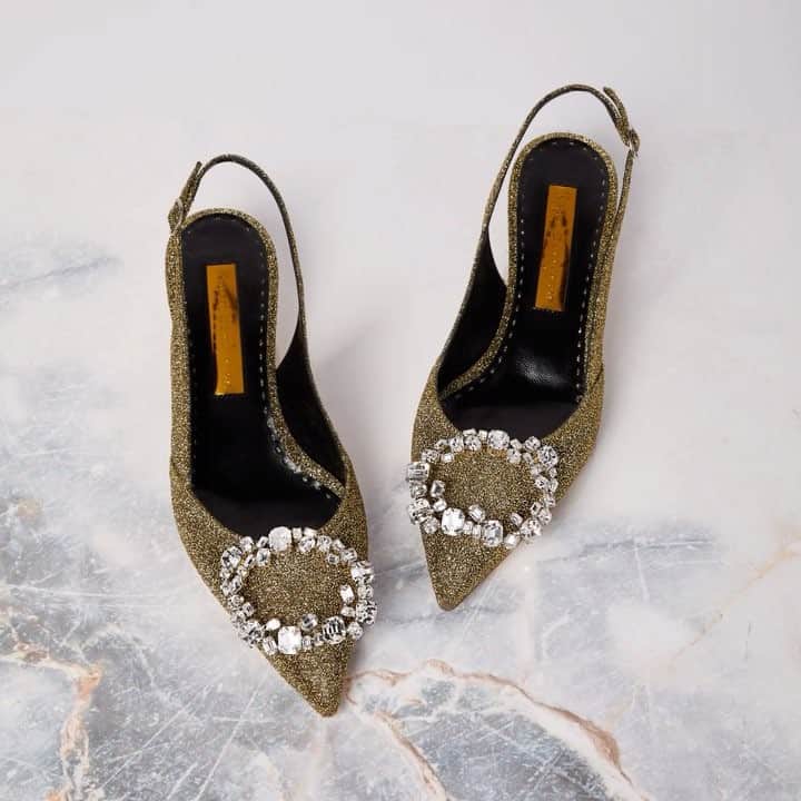 のインスタグラム：「The glitterati @matchesfashion | Misty kitten heels in lurex now available online at Matches | #RupertSanderson #KittenHeels #Lurex」
