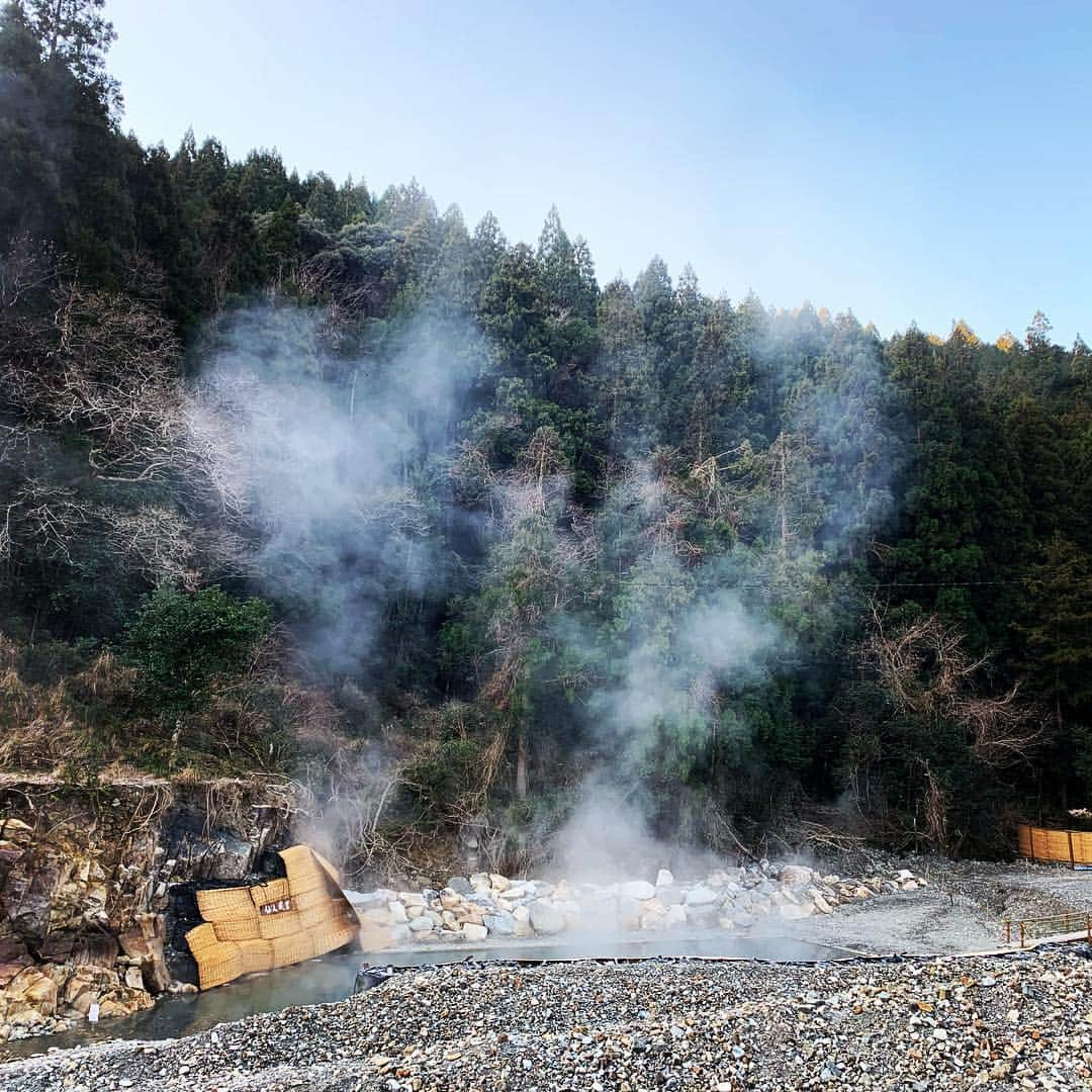 Fujiya Ryokan 川湯温泉 冨士屋さんのインスタグラム写真 - (Fujiya Ryokan 川湯温泉 冨士屋Instagram)「http://bit.ly/2gU3DJY  #kawayuonsen #fujiya_ryokan #onsen #kumanokodo #sennin-buro」1月25日 8時04分 - fujiya_ryokan