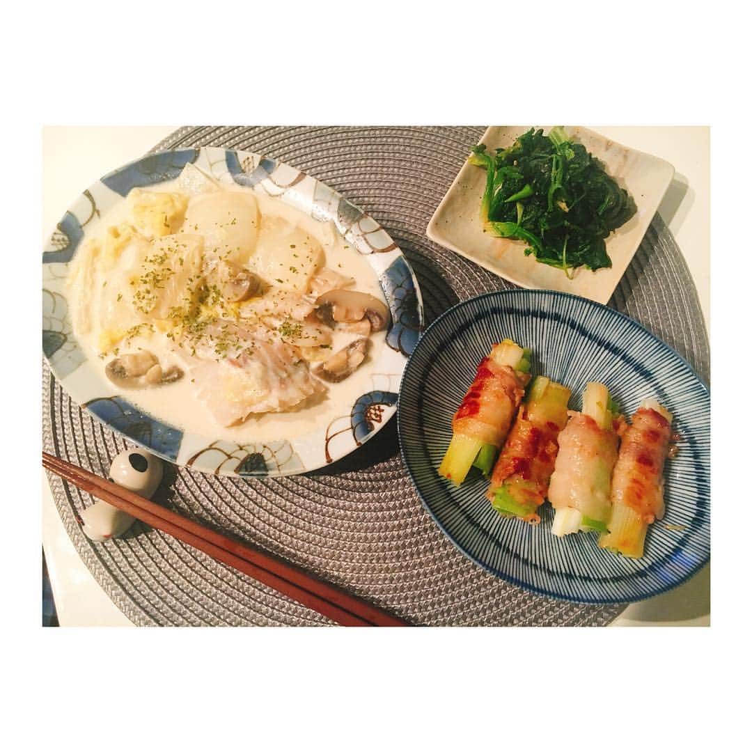 竹崎由佳さんのインスタグラム写真 - (竹崎由佳Instagram)「・・・ 最近の自炊。 1枚目 ☑︎白菜、#真鱈 、きのこのクリーム煮 ☑︎甘ネギの豚バラ巻き ☑︎ちぢみほうれん草  あんなに貰ったお皿に盛りつけたら、 美味しそうに見えました❤️ ・・・ 2枚目 ☑︎カンパチのスパイシー焼き ・・・ 3枚目 ☑︎カンパチのお刺身 ☑︎ちぢみほうれん草 ☑︎豆腐と白菜の味噌汁  #カンパチ はふるさと納税で 高知から送られてきました🐟 脂ノリノリで、 焼いてもパサつかずに 美味しかったです♪  #お刺身の切り口 #ギザギザになってしまった #包丁大切 #お料理勉強中」1月25日 12時26分 - yuka__takezaki