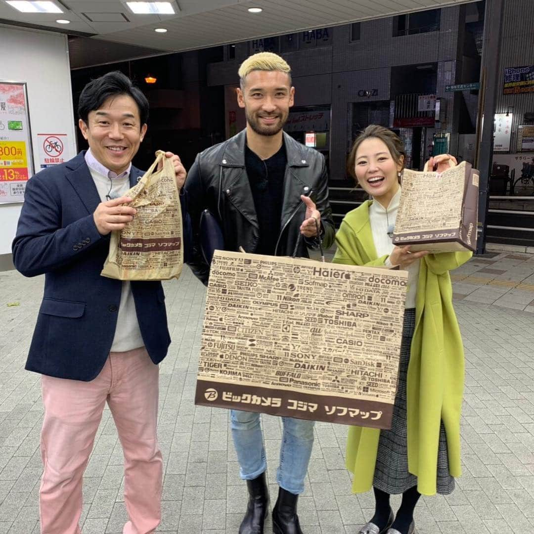 川又堅碁さんのインスタグラム写真 - (川又堅碁Instagram)「スポパラの月刊ヒデ通信でビックカメラに行ってきました😁いやー、ヒデさん販売員かと思うくらい詳しくてノリで買っちゃいました🤣でも全部必要だったんでノリって言ってるわりにはめちゃくちゃ嬉しかった😊👍最高🙏ヒデさんサンキュー😎👍いい買い物できました🤓 #バリカン #電動髭剃り #スチームアイロン #電動歯ブラシ」1月25日 23時39分 - kawamatakengo_official