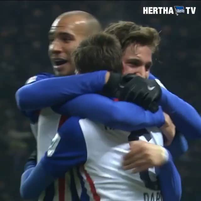 ニクラス・シュタルクのインスタグラム：「M A T C H D A Y  Heimspiel, Flutlicht und mein 1⃣0⃣0⃣. Spiel für @herthabsc 🔜 #BSCS04 💪🔵⚪ #HaHoHe #HerthaBSC #NS5」