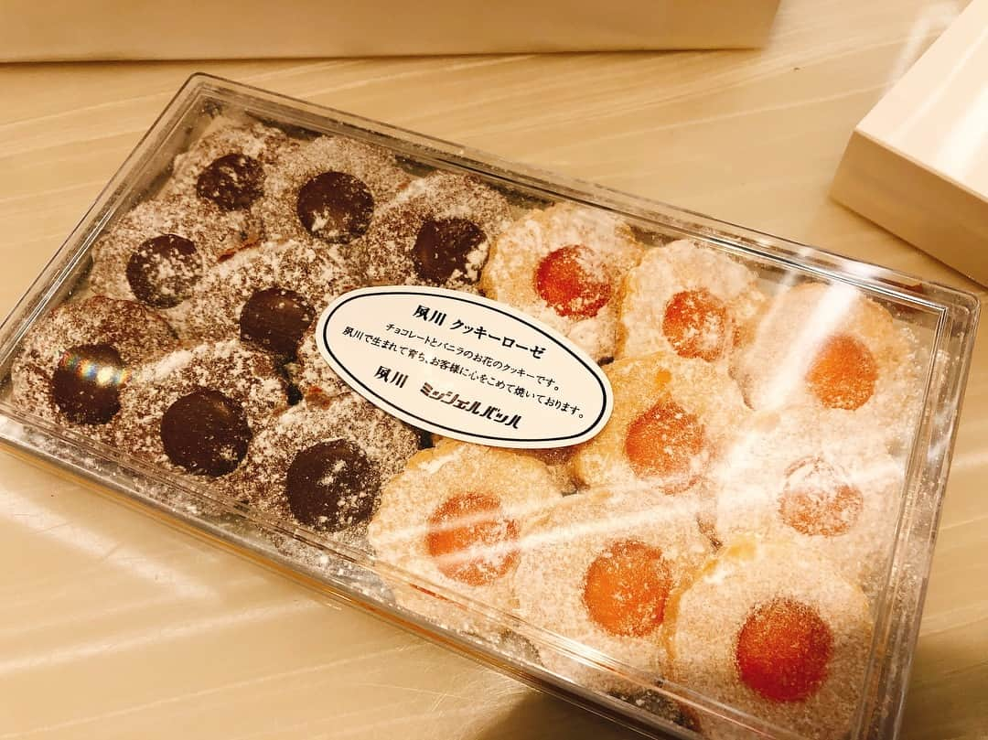 東原亜希さんのインスタグラム写真 - (東原亜希Instagram)「ものすごく美味しいクッキーいただきました🤭🤭🤭🤤」1月25日 18時31分 - akihigashihara