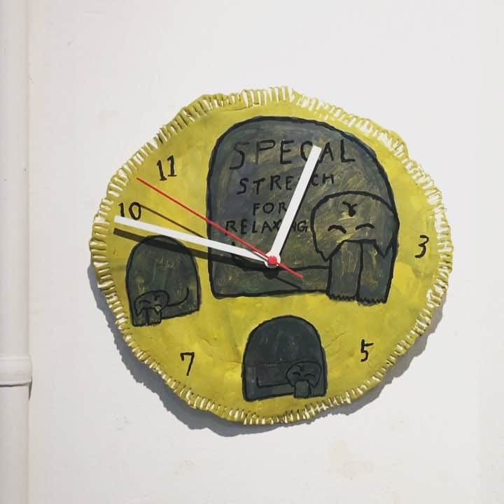 のインスタグラム：「Time for relaxing  Mixed media, 280x280mm / 2018 <SOLD> #mogutakahashi」