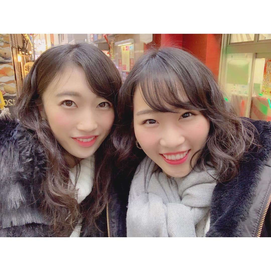 国井麻緒さんのインスタグラム写真 - (国井麻緒Instagram)「1月25日はさゆりんの誕生日で、23歳❤︎❤︎ さゆりんとは、いつ友達になったのかお互いわからずだけど、かれこれめちゃめちゃ長いね👯‍♀️ 毎日毎日一緒にいるから、さゆりんのこと私は、なんでもわかりまぷ。笑 いつも何でも相談のってくれて、何でも聞いてくれて、お姉ちゃんのような、双子のような存在✨ いつも私の素を受け入れてくれてありがとう☺️ ロシア頑張ってね✊🏻 私も日本で頑張るからっ！  ステキな一年になりますように💫  もうちょっとで23歳追いつくから、まっててね〜ん😘  #お誕生日 #おめでとう #ライバル だけど#大好き #フェアリージャパン 我らの #リーダー #さゆまお」1月25日 20時00分 - kuniimao