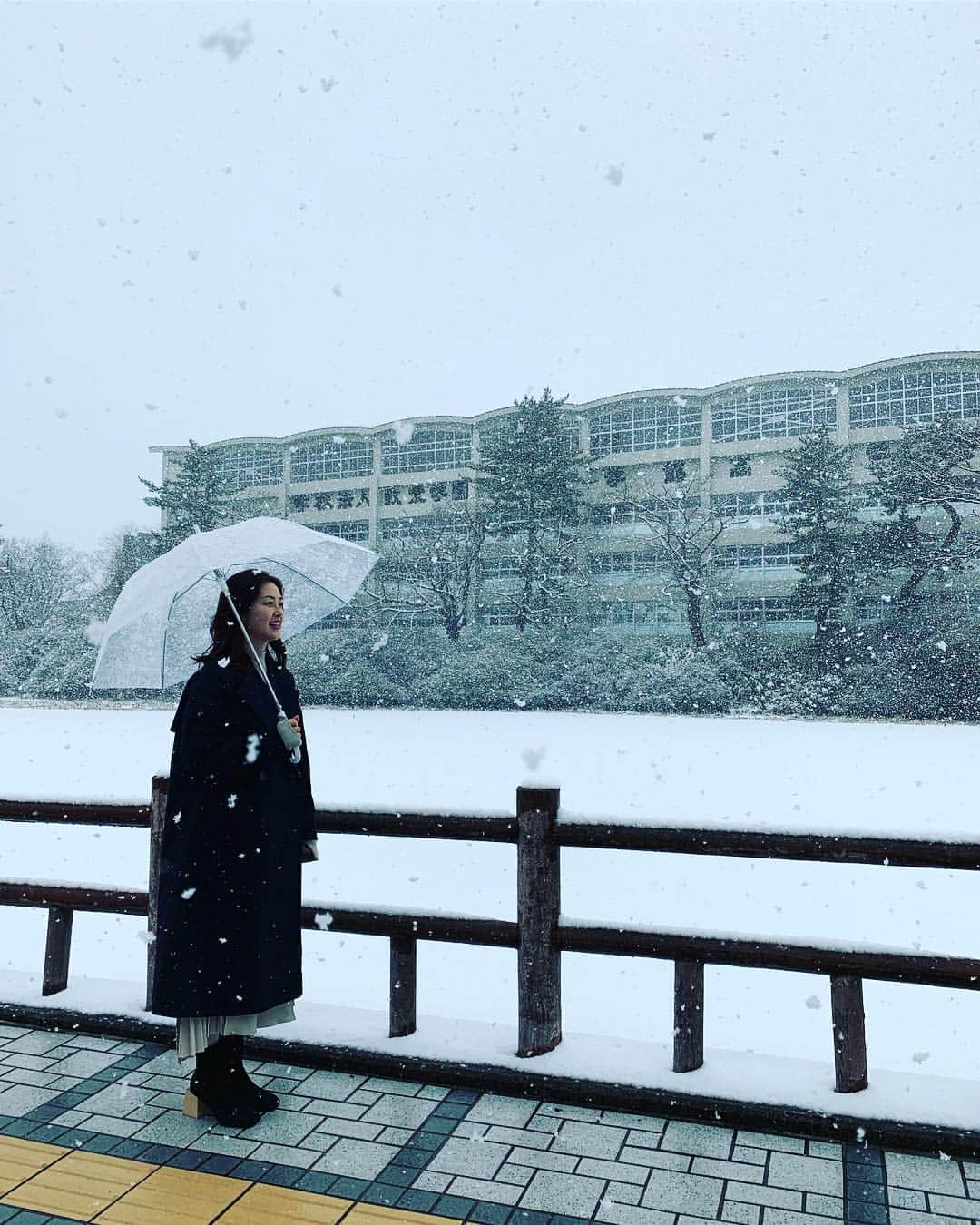 笛木優子のインスタグラム：「結構雪女だったりします。。。☃️❄️🌨 #秋田」