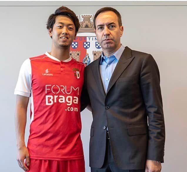 安西海斗さんのインスタグラム写真 - (安西海斗Instagram)「Eu,me tornei jogador do time Braga,e prometo fazer o meu melhor pra juntos levar nosso time a vitória💪 正式にブラガと契約しました！ この歴史あるチームと契約できたことを誇りに思います！」1月26日 1時27分 - kaitoanzai13