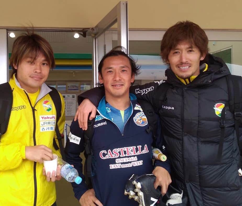 増嶋竜也のインスタグラム：「今日は長崎と練習試合  #大好きな北ちゃんに会えました #お互い年取ったなぁ #高校生からの仲なんです #刺激になりました #中村北斗」