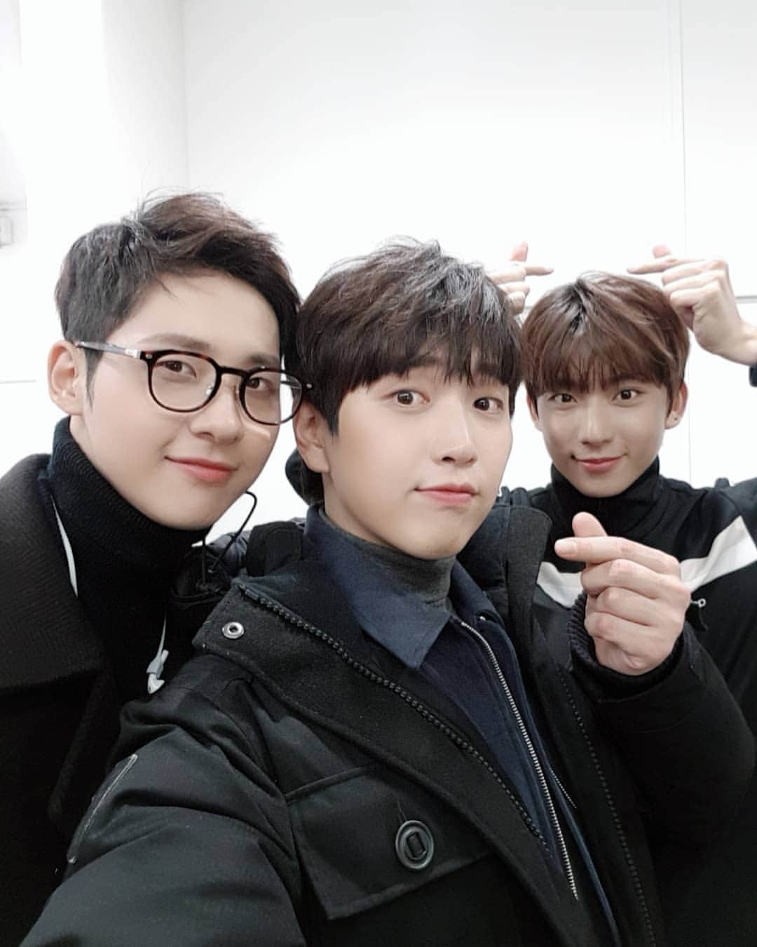 のインスタグラム：「1월 26일 오늘은 B1A4에게 반하는 날~♡ #반하는날 #바나는날 #B1A4 #신곡」
