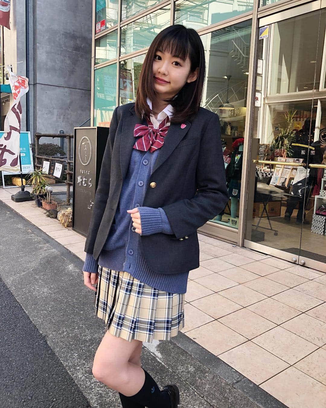 制服専門店CONOMiさんのインスタグラム写真 - (制服専門店CONOMiInstagram)「新作のスカート♥️﻿﻿﻿♪﻿ ﻿﻿ ﻿﻿﻿ モデル(@yabusaya0928 )﻿﻿ 身長→170cm﻿﻿﻿﻿ ⭐️着用サイズ﻿﻿﻿﻿ ブレザー→L﻿﻿﻿﻿ 長袖シャツ→L﻿﻿﻿﻿ カーディガン→M﻿﻿ ﻿﻿﻿ ﻿﻿﻿ ﻿﻿﻿ ブレザー→¥22000﻿﻿﻿﻿ 長袖シャツ→¥3800﻿﻿﻿﻿ リボン→¥1800 スカート¥9800﻿﻿﻿﻿ ハイソックス→¥1000﻿﻿﻿﻿ ローファー→¥9800﻿﻿﻿﻿ カーディガン→6200﻿﻿ ⚠️全て税抜きの金額です✨✨﻿﻿﻿﻿ ﻿﻿﻿ ﻿﻿﻿ #制服#お洒落#写真#photo#カメラ#ファッション#code#スカート#skirt#ローファー#可愛い#靴下#高校生#jk#jc#中学生#学校#セーラー服#highschool#school#前髪#被写体#モデル#shopping#교복#아이돌#お洒落さんと繋がりたい#sailorsuit#撮影#ポートレート」1月26日 11時40分 - conomi_official