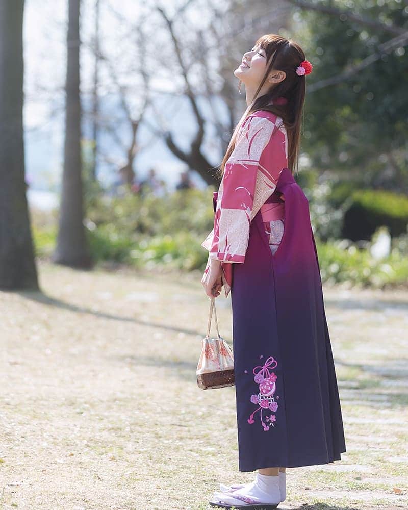 森園れんのインスタグラム：「明日は久々の大阪撮影会ヽ(´▽｀)/ 着物も久々だから楽しみ❤️ #撮影会 #モーメント大阪 #モーメント撮影会 #スタジオモーメント #大阪撮影会 #袴 #hakama #japan #japanesegirl」