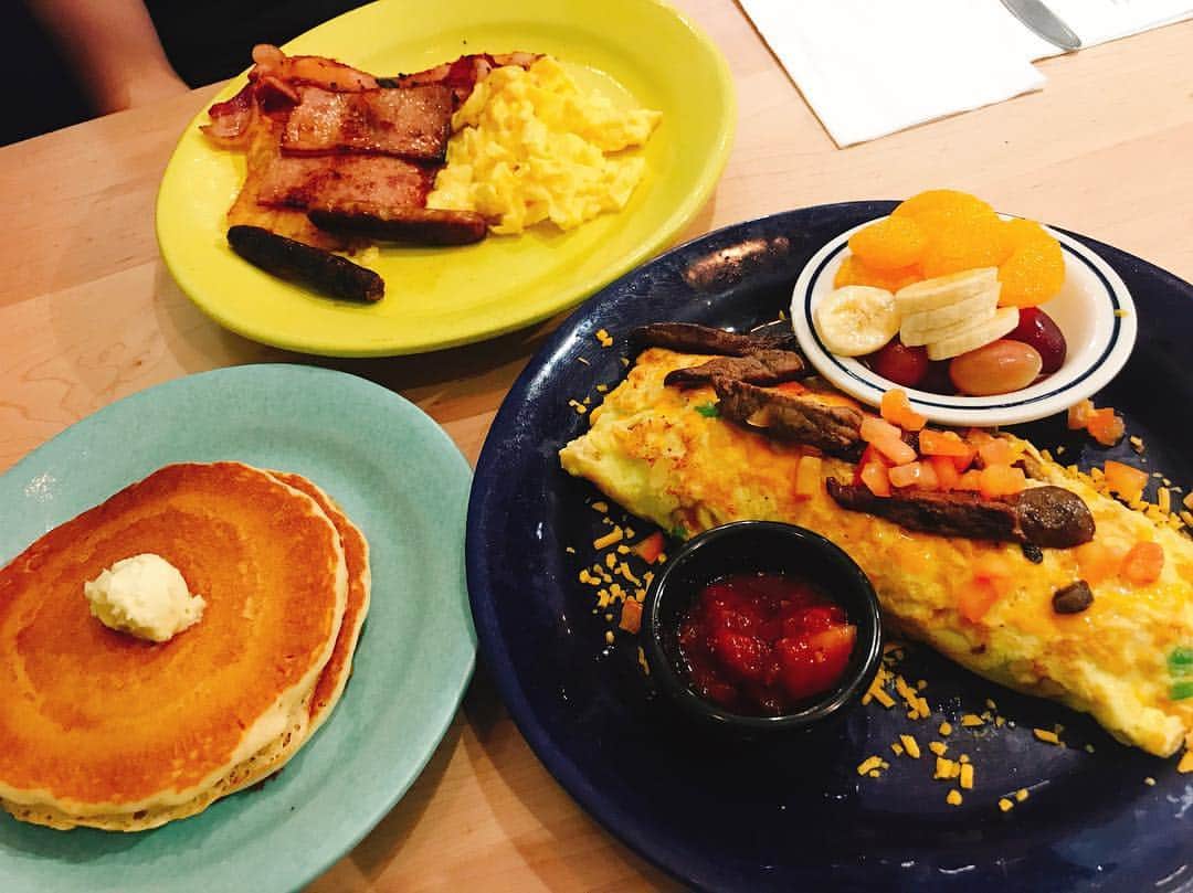 赤谷奈緒子さんのインスタグラム写真 - (赤谷奈緒子Instagram)「結局3連続の朝食になってしまったihop😯💕 . #ihop #pancake #朝食 #ブレックファースト #🥞 #タモン #breakfast」1月26日 13時42分 - naokoakatani