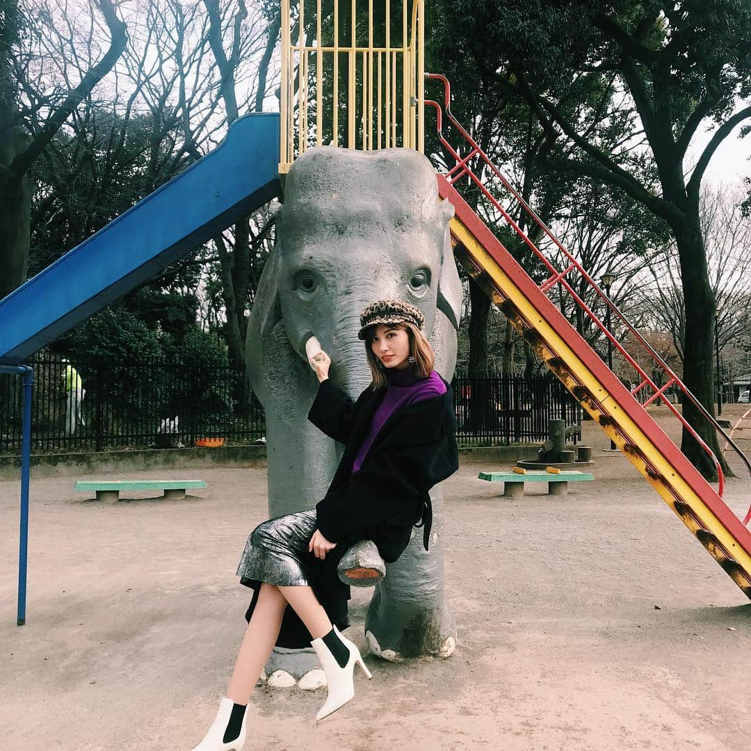 高松チェルシーリナさんのインスタグラム写真 - (高松チェルシーリナInstagram)「. 公園ではしゃぐ子供みたいな彼女、というような、ほとんど笑顔の、私にとっては珍しめの撮影をしました💓💓 とっても可愛い公園で、本当に楽しかった🐘🦒🦓出来上がりが楽しみ、カメラマンのお二人、ありがとうございました🥰 photo by @sss101488  @naokiendo1985」1月26日 15時21分 - chelsea_rina