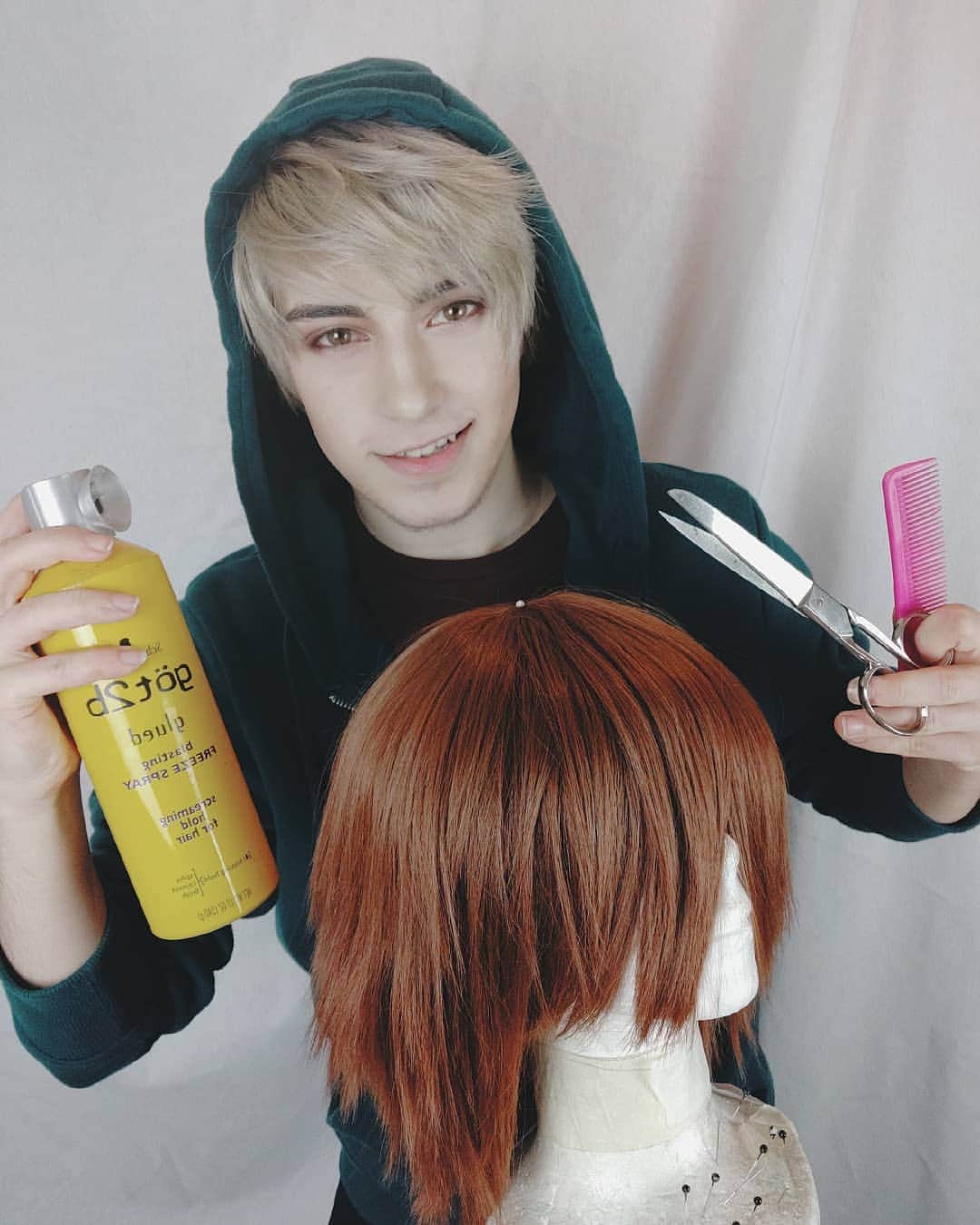 Geheさんのインスタグラム写真 - (GeheInstagram)「[EDIT: Thanks for coming to the stream!! More tomorrow]🌟 starting to style Sora's wig 🌟」1月27日 2時57分 - geheichou