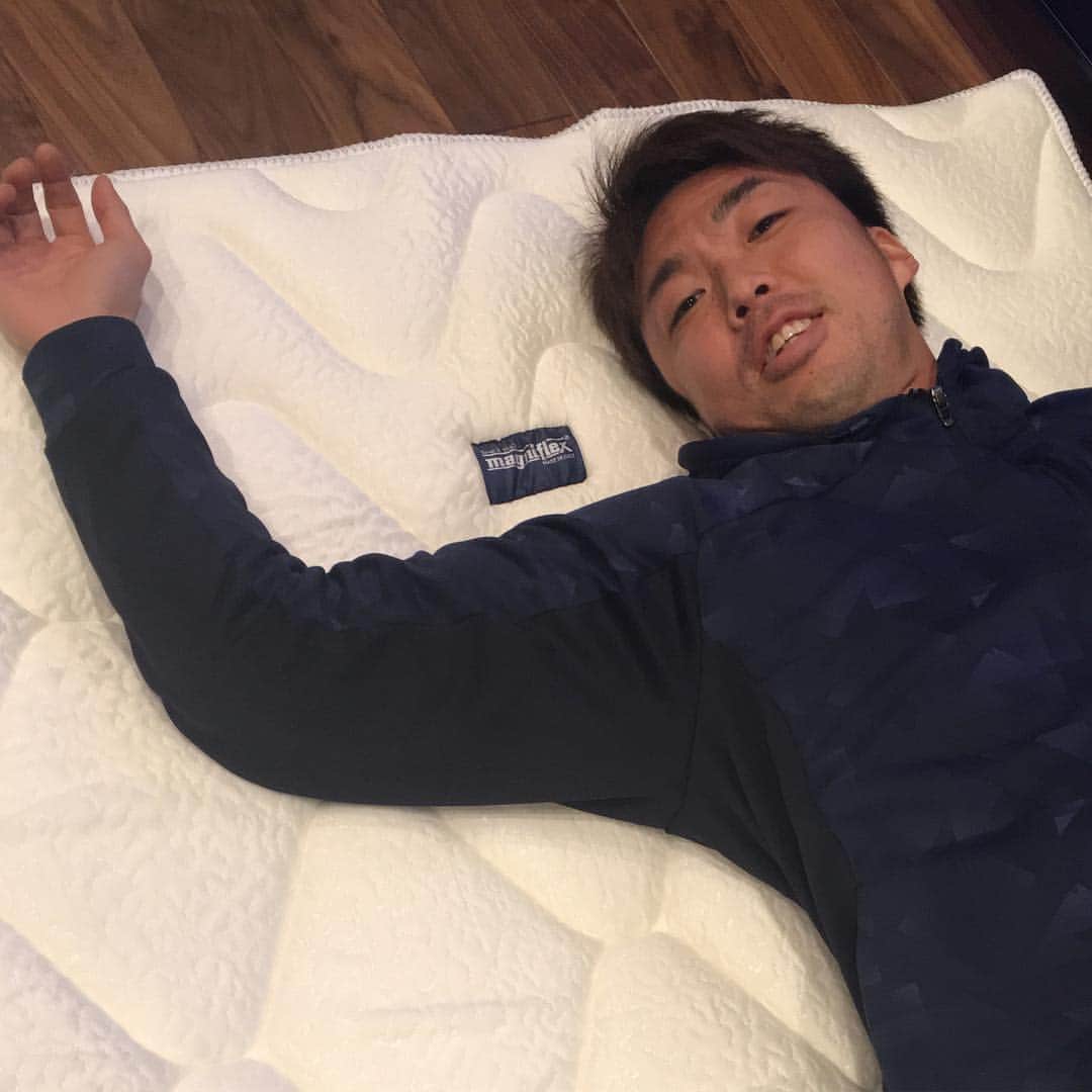 吉見一起さんのインスタグラム写真 - (吉見一起Instagram)「#magniflex 自宅でももちろんですが春季キャンプでも使わせて頂きます ハードなキャンプに質の良い睡眠は欠かせません いつもありがとうございます 明日#サンデードラゴンズ に出演します 大坂なおみ選手おめでとうございます #デサント」1月26日 19時57分 - kazukiyoshimi_official