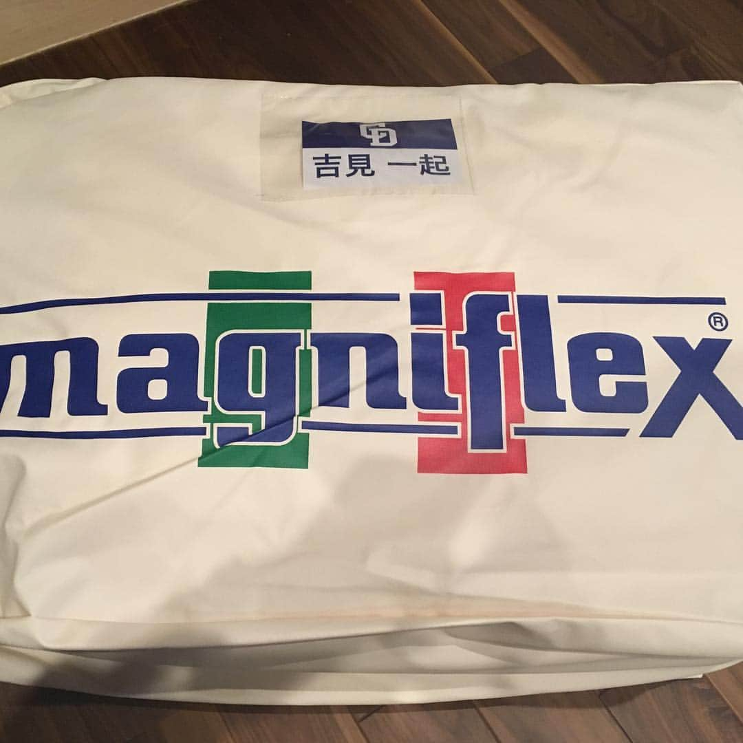 吉見一起さんのインスタグラム写真 - (吉見一起Instagram)「#magniflex 自宅でももちろんですが春季キャンプでも使わせて頂きます ハードなキャンプに質の良い睡眠は欠かせません いつもありがとうございます 明日#サンデードラゴンズ に出演します 大坂なおみ選手おめでとうございます #デサント」1月26日 19時57分 - kazukiyoshimi_official