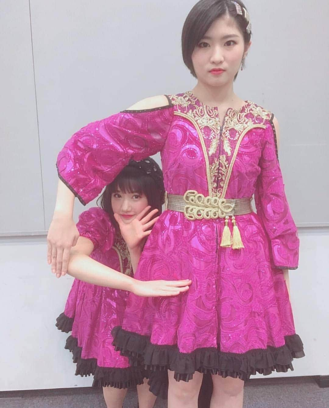 加賀楓のインスタグラム：「13ki, always a slightly bit strange!! But it's adorable!!! ❤❤ #morningmusume17 #morningmusume18 #morningmusume19 #japanesegirl  #japaneseidol  #helloproject #helloprokenshuusei #kagakaede #モーニング娘16 #モーニング娘17 #モーニング娘18 #モーニング娘19 #アイドル #ハロプロ #ハロプロジェクト #ハロプロ研修生 #加賀楓 #13期」