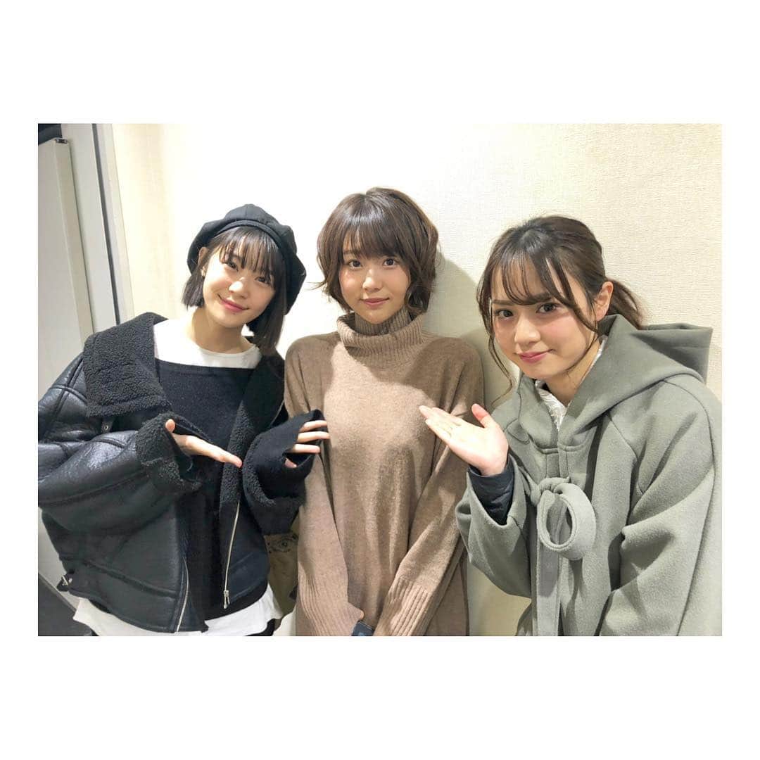 加村真美のインスタグラム：「すっきな2人🤩🤩🤩 . . #舞台観てきた #今日寒すぎだよね #牛すじ煮込み美味しかった #instagram」