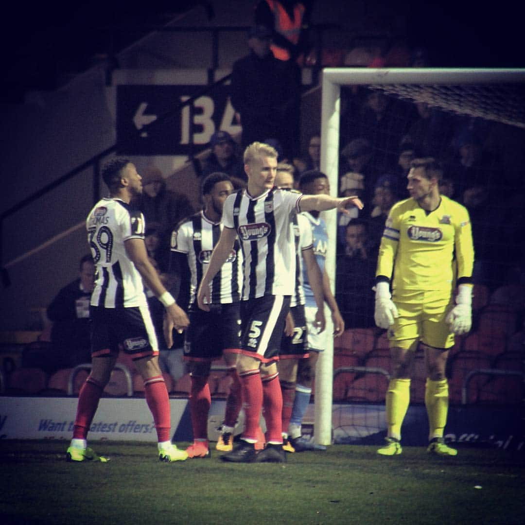 ルドゥウィッグ・オーマンのインスタグラム：「💪🏼 #gtfc @officialgtfc」