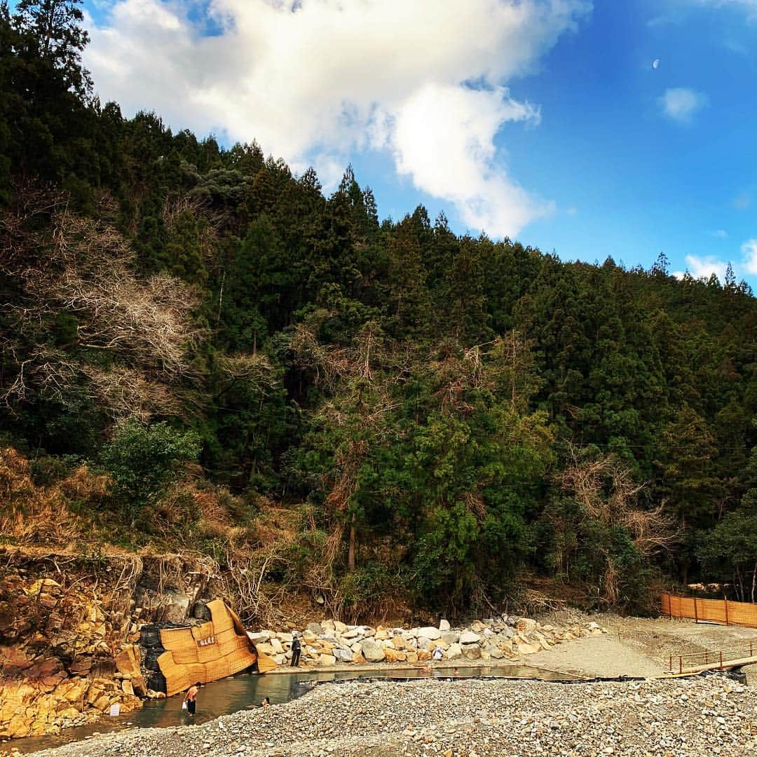 Fujiya Ryokan 川湯温泉 冨士屋さんのインスタグラム写真 - (Fujiya Ryokan 川湯温泉 冨士屋Instagram)「http://bit.ly/2gU3DJY  #kawayuonsen #fujiya_ryokan #onsen #kumanokodo #sennin-buro」1月27日 7時59分 - fujiya_ryokan