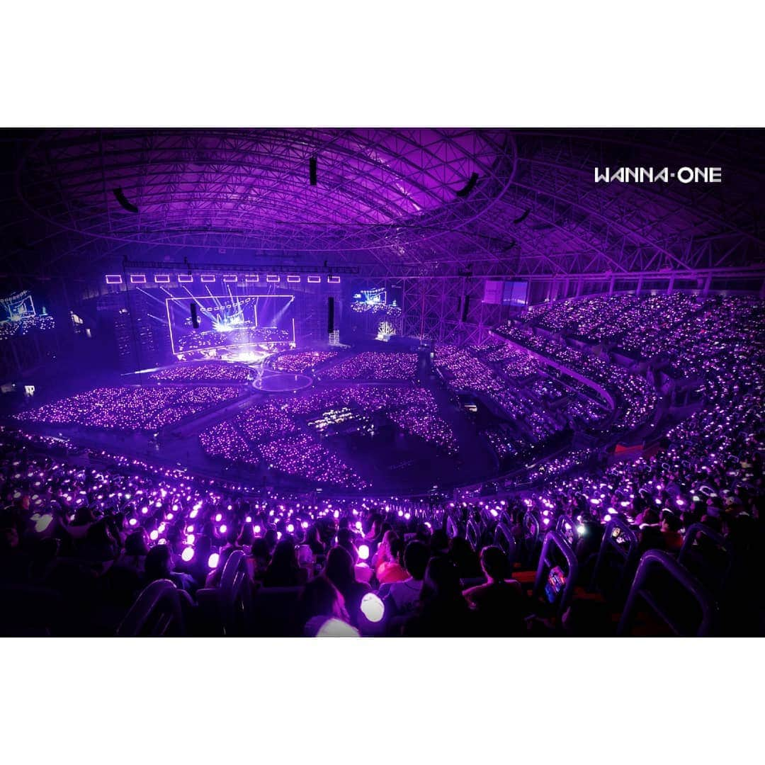 Wanna Oneさんのインスタグラム写真 - (Wanna OneInstagram)「2019.01.24 – 01.27 2019 Wanna One Concert [Therefore] ∴ Therefore, We Were One . #WannaOne #워너원 #2019WannaOneConcert #Therefore」1月27日 23時00分 - wannaone.official