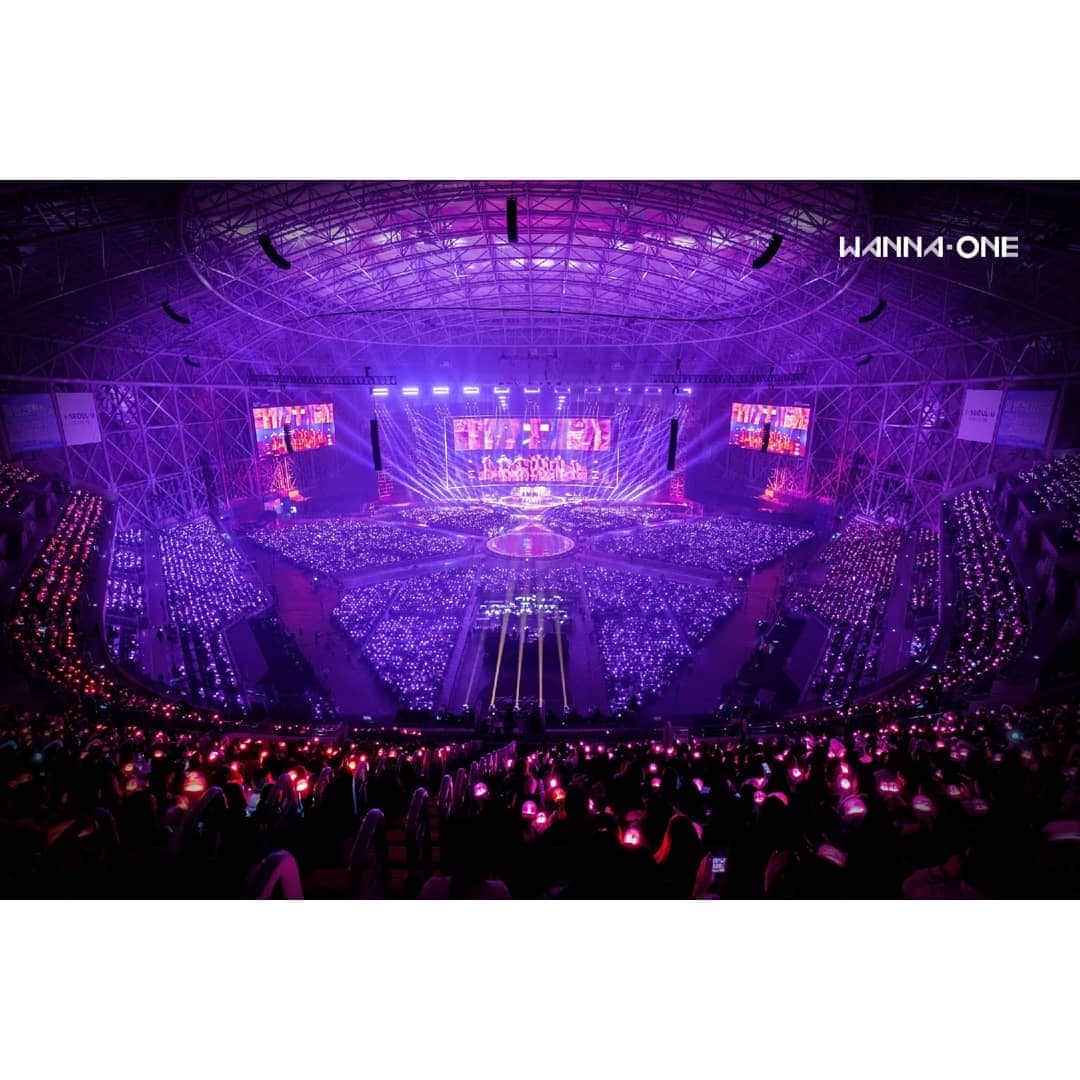 Wanna Oneさんのインスタグラム写真 - (Wanna OneInstagram)「2019.01.24 – 01.27 2019 Wanna One Concert [Therefore] ∴ Therefore, We Were One . #WannaOne #워너원 #2019WannaOneConcert #Therefore」1月27日 23時00分 - wannaone.official