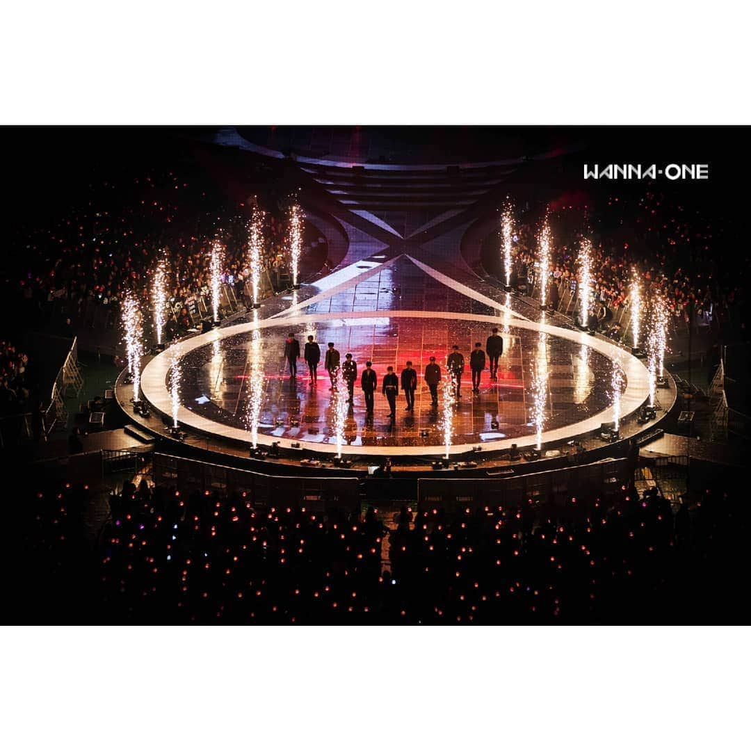 Wanna Oneさんのインスタグラム写真 - (Wanna OneInstagram)「2019.01.24 – 01.27 2019 Wanna One Concert [Therefore] ∴ Therefore, We Were One . #WannaOne #워너원 #2019WannaOneConcert #Therefore」1月27日 23時00分 - wannaone.official