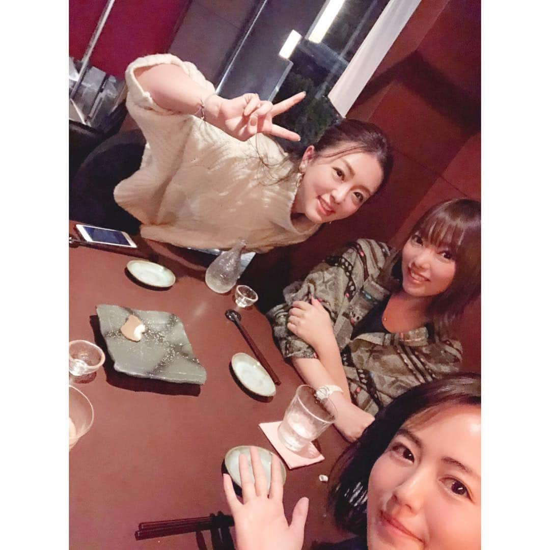 祥子さんのインスタグラム写真 - (祥子Instagram)「💖 すきが止まらない二人とご飯🤤 好きな人たちと食べるご飯は格別✨ 楽しくて美味しいひととき💓 もー会いたい♡ 今年は素直に生きる🌱 @sayakaisoyama  @risakayahara  #すき #好き #love #仲良しごはん  #楽しかった #美味 #happytime」1月27日 17時36分 - sho_ko.0413