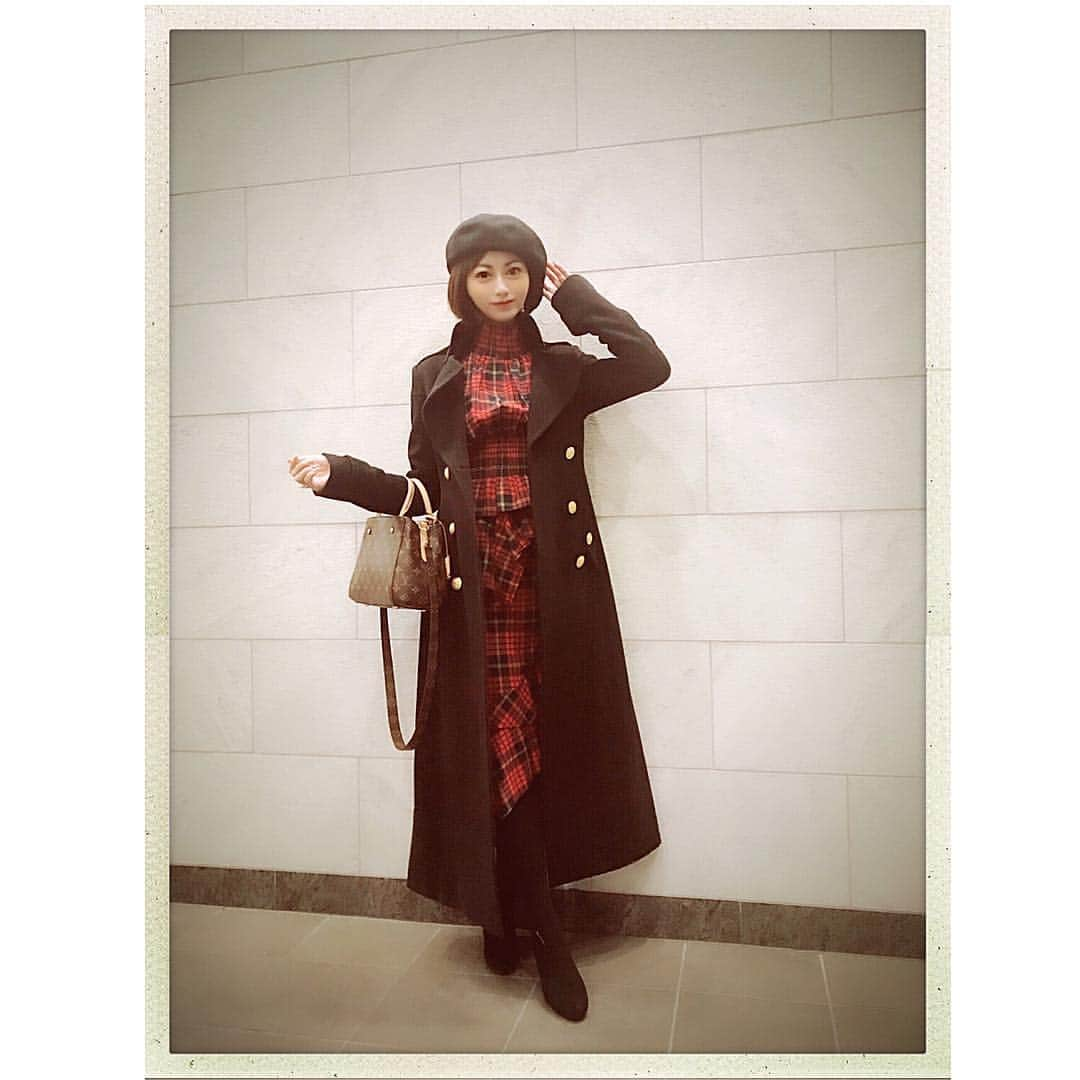 知華さんのインスタグラム写真 - (知華Instagram)「2019.01.26 🧥 #sly #ベビドンコート 👗 #sisterjane 👜 #louisvuitton 👡 #seebychloe 🎩 #NAMIKIhat  #着飾る愉しみ  #fashion #ootd」1月27日 17時51分 - tomoca1204