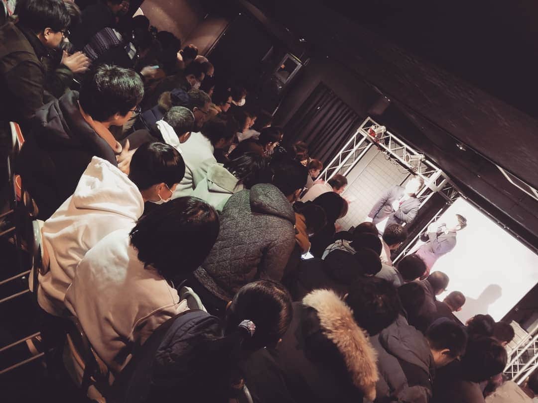 横山裕之さんのインスタグラム写真 - (横山裕之Instagram)「大塚ドリームSHOW  大阪公演終了。  トラブルの連続。  来て頂いたお客さんの温かさに感謝！  出演者に感謝！  スタッフさんに感謝！  ありがとうございました。  また2月もよろしくお願いします！  #大塚ドリームショー #大阪公演 #ハニートラップ #honeytrap #ハニトラ #２月は #GIFT #オムニバス #ラブストーリー #是非観に来て下さい #僕の出演は #3月 #11、12、13日 #19時から #大塚ドリームシアターにて #置きチケット #受け付けてます！」1月27日 17時57分 - tengu_yokoyama