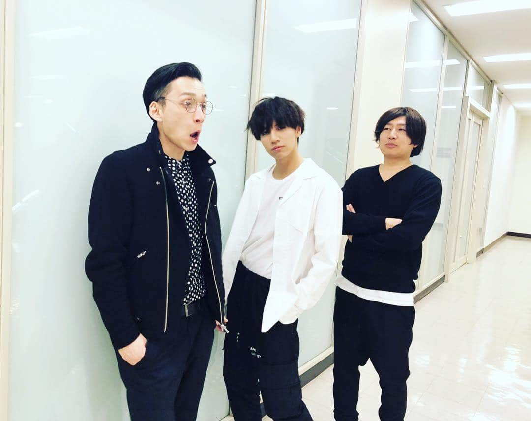 REO のインスタグラム：「😱」