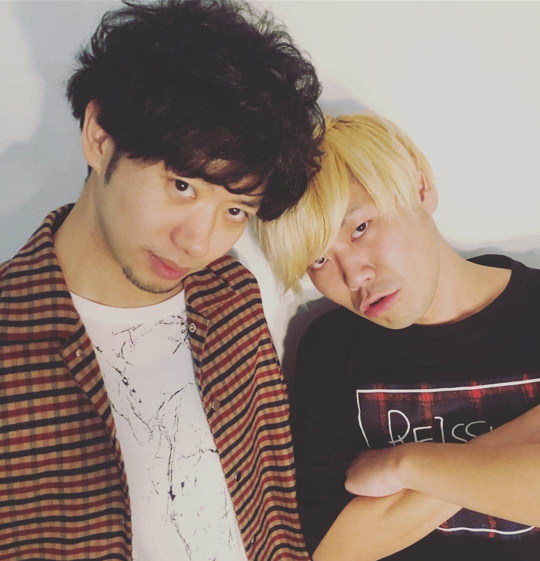 堀正輝のインスタグラム：「横アリ2day楽しすぎた🥁 #脊椎がオパールになる頃 #兄貴と子分」