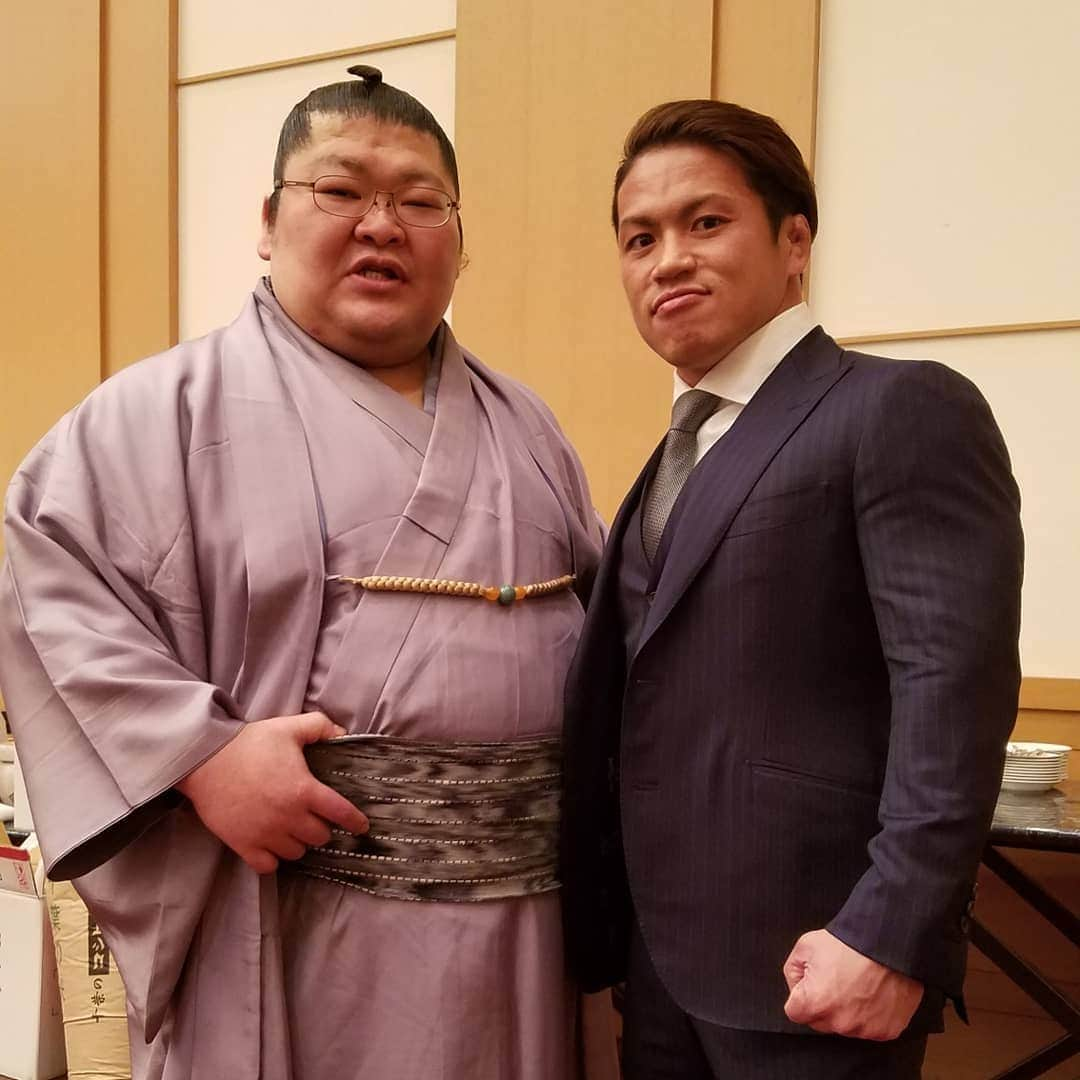 石森太二さんのインスタグラム写真 - (石森太二Instagram)「尾車部屋 千秋楽パーティーにて  #sumo #尾車部屋 #嘉風 #矢後 #友風 #豪風」1月27日 23時14分 - taijiishimori