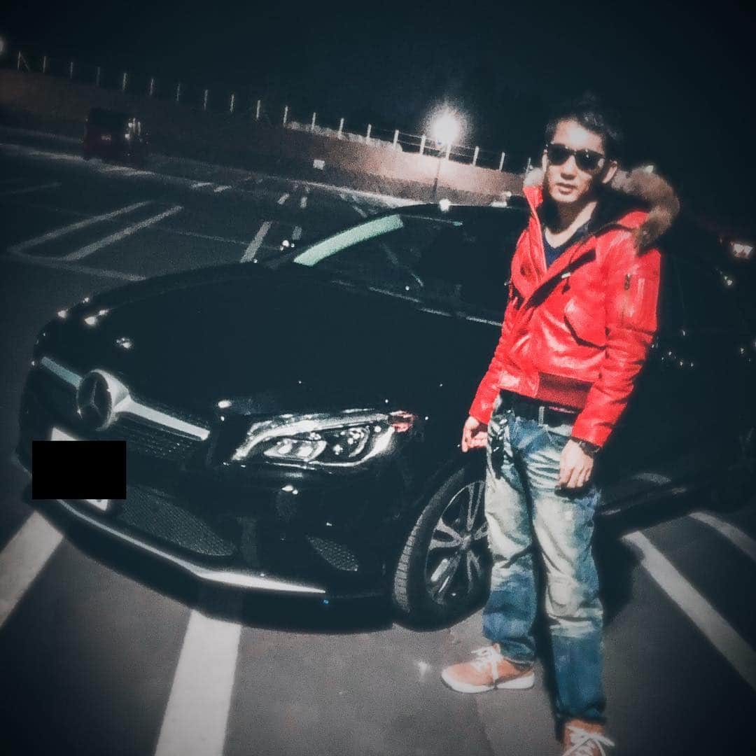 Fku朗のインスタグラム：「Driving after the car inspection #mycar #mercedesbenz #nightdriving」