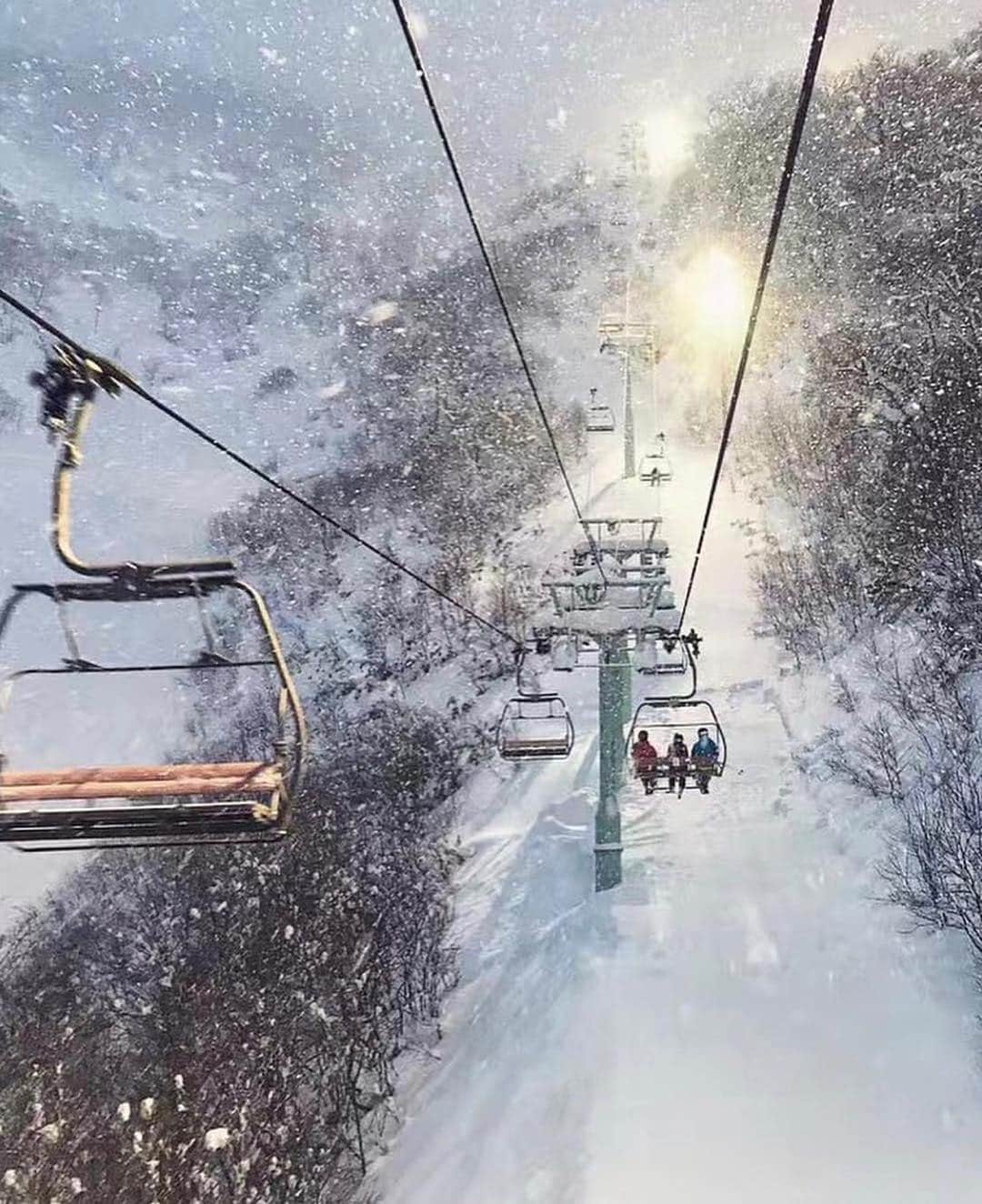 湯浅喬子のインスタグラム：「Niseko⛷ 綺麗すぎた。北海道大好きです😘 #beautiful #niseko #trip #snow #hokkaido #love」