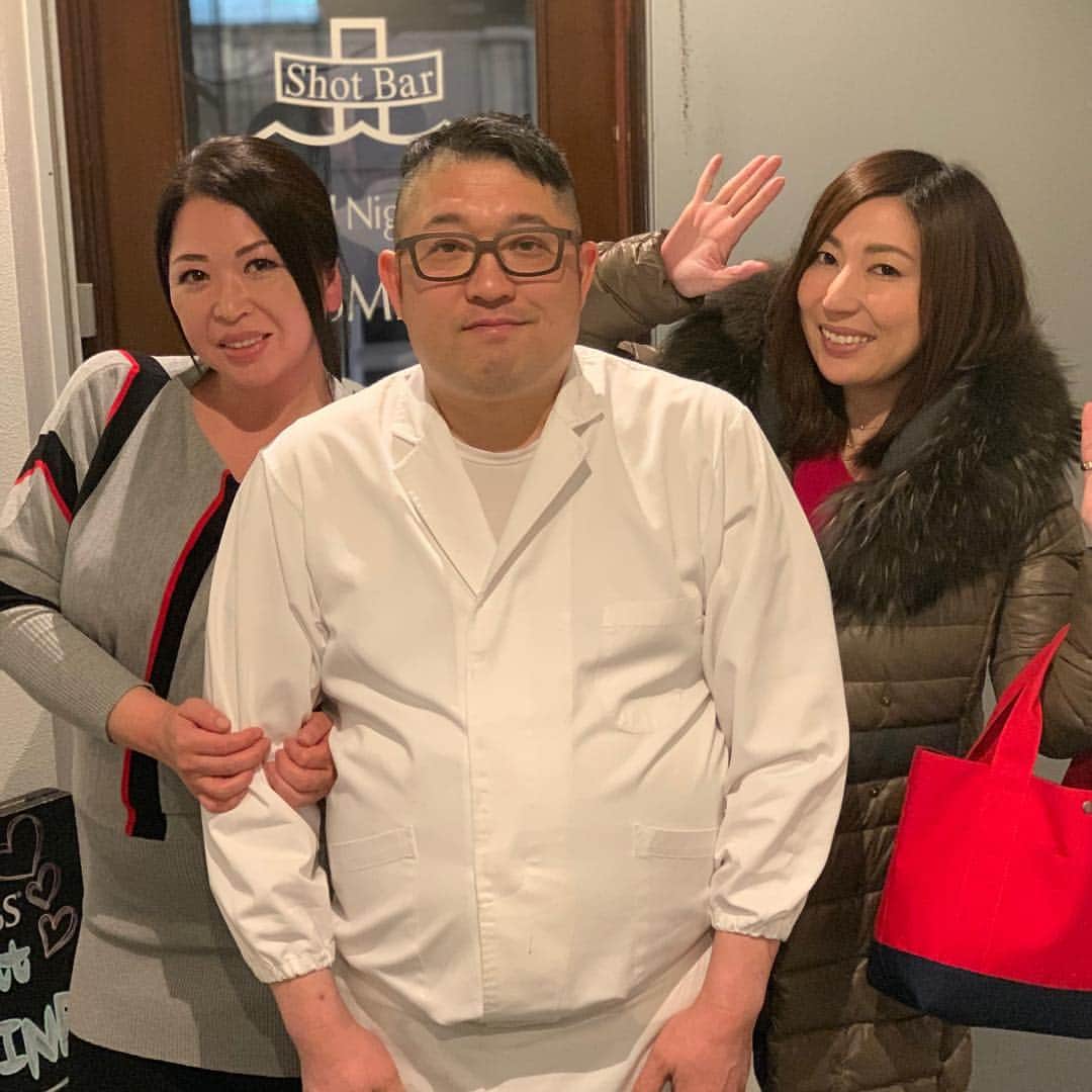 横山みれいさんのインスタグラム写真 - (横山みれいInstagram)「今日はなつこママバースデー前祝いで、鮨處やまださんへ連れて行っていただきました！！ 熟成鮨、うま〜😻でした！ 手渡し系の、牡蠣とかは、写真よりも食欲が勝って撮れませんでした笑」1月29日 1時15分 - mireichan66