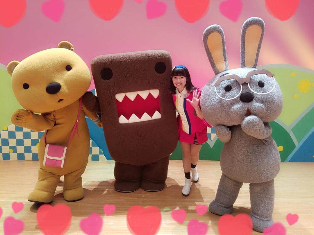 花原あんりのインスタグラム：「昨日は☺️✨ 鳥取県で、どーもくんファミリーはりきりステージショーでした💕 お越しくださいましたみなさん、お世話になりましたみなさん、本当にありがとうございました🍀✨ 沢山のお客様と、 どーもくん達と一緒に楽しい時間を過ごせて幸せでした☺️💕 #singers #singing #musics #japan #vocals #acoustic #tflers #artist #artiste #photooftheday #artistic #television #vocals #like4like #singer #tflers #instadaily #musician #swag #MC #moodygrams #guitarist #東京 #insta #instagram #love #l4l #instagood #nhk #どーもくん #domokun #鳥取県」