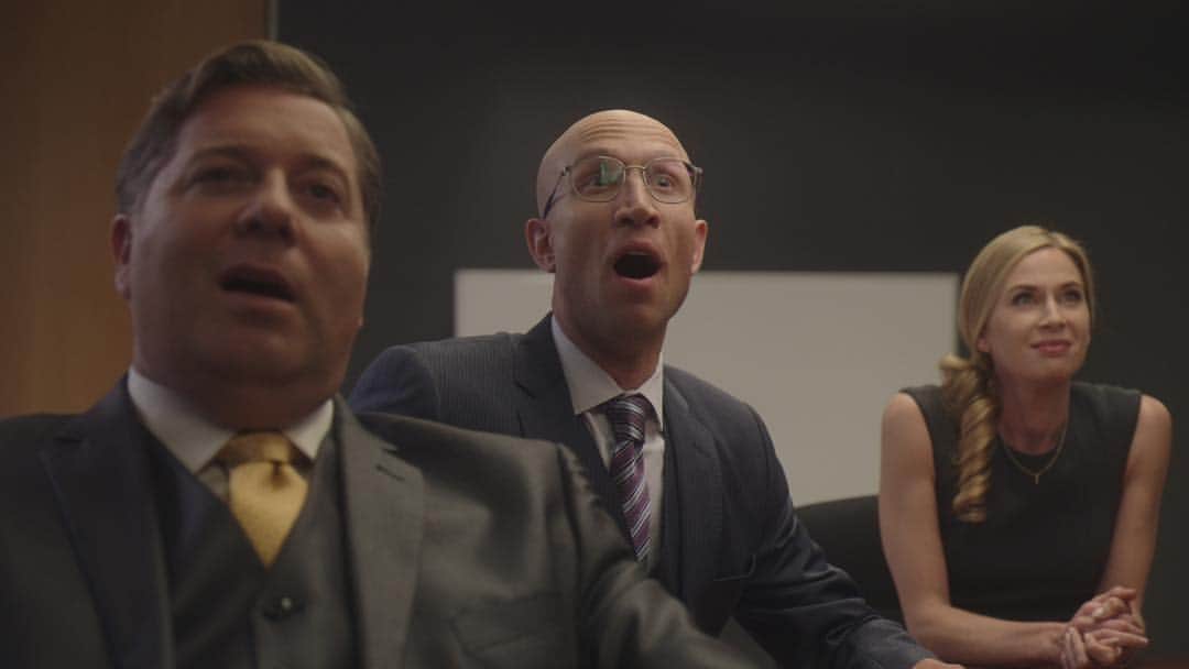 アン・デュデックのインスタグラム：「Tomorrow night 10:30 Comedy Central one of my favorite episodes of @corporate @comedycentral」