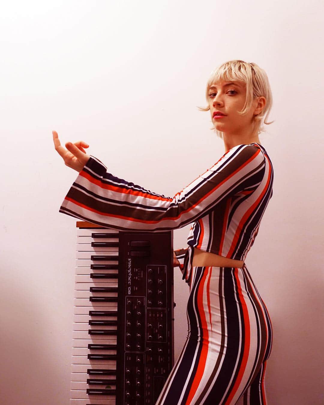 Computer Magicのインスタグラム：「Girl and her synth. Finishing a record y’all. 🎼🤘」