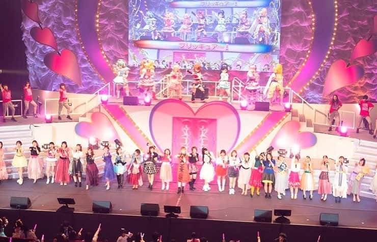 榎本温子さんのインスタグラム写真 - (榎本温子Instagram)「#プリキュアライブ での集合写真です📷✨キラキラだね！みんなプリキュア！ #precure #precure15th #live #anison #プリキュア #聲優 #声優 #성우 #アニソン歌手」1月29日 20時19分 - atsuko_bewe