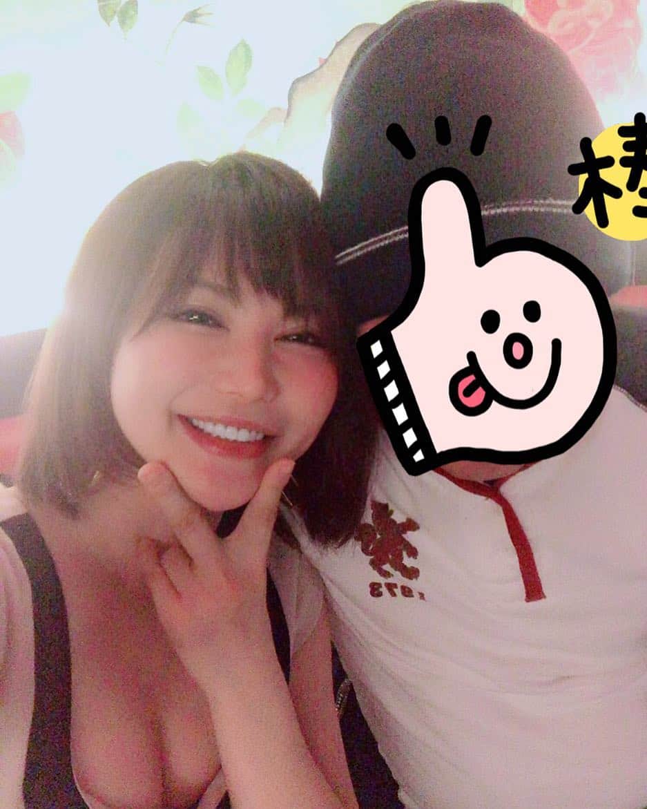 里美ゆりあのインスタグラム：「来てくれてありがとう( ◠‿◠ )💕 #六本木#舞人#ひーちゃん」